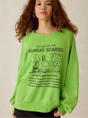 Peanuts UO Exclusive Graphic Crew
Neck Sweatshirt In Green